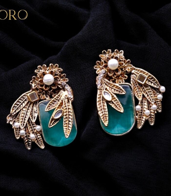 Egyptian leaves studs