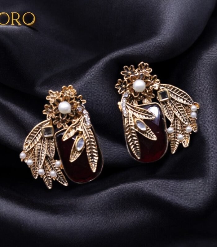 Egyptian leaves studs
