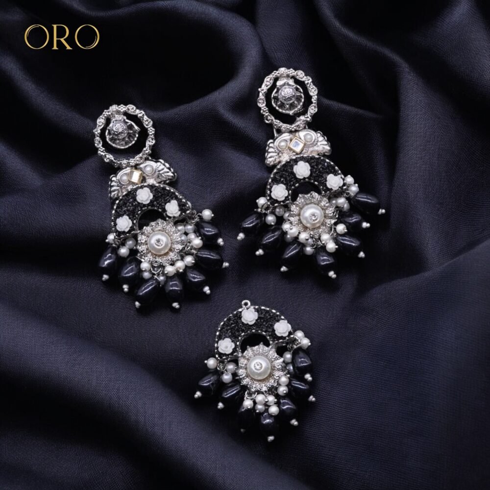 Silver crush Earrings tika